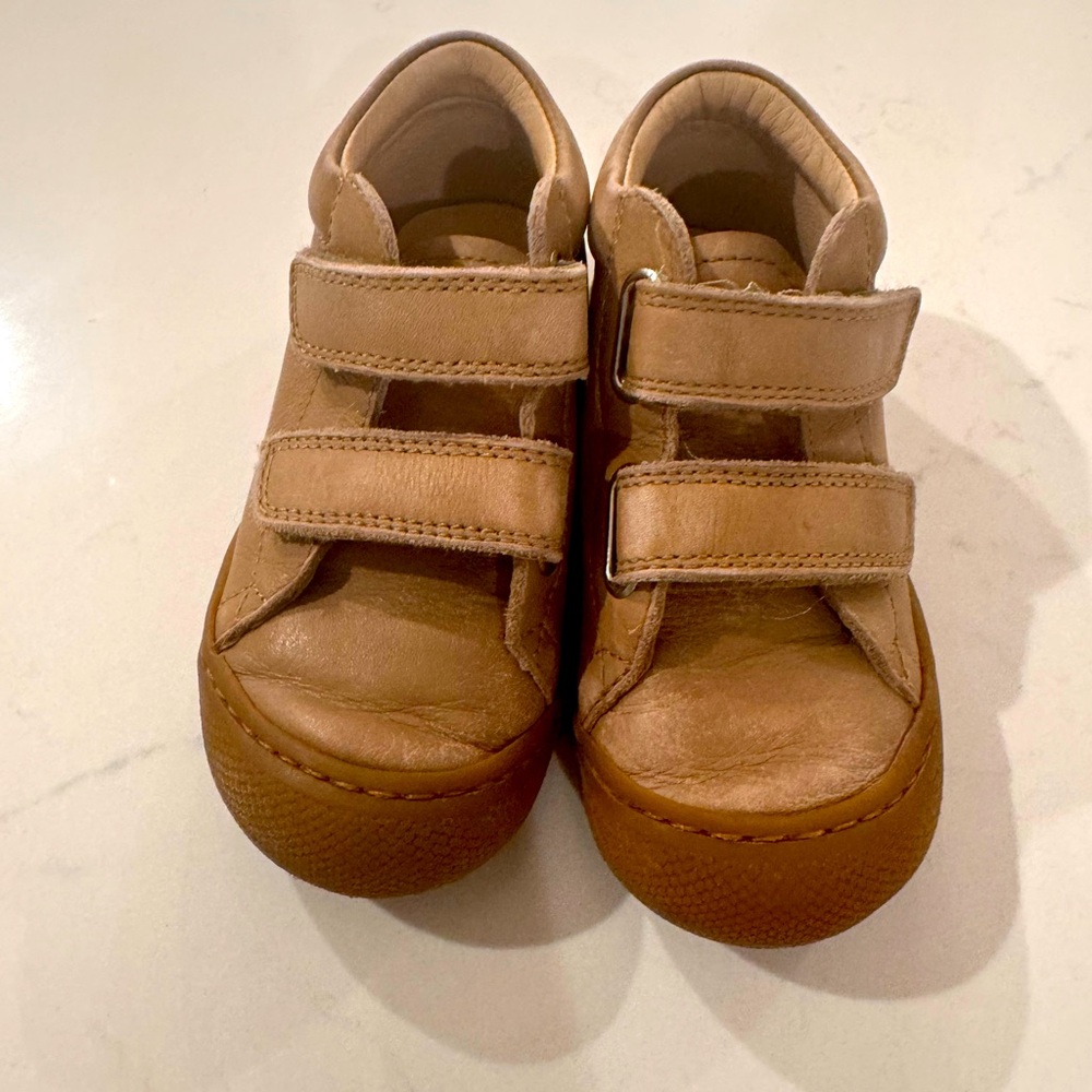 Naturino leather baby sneakers